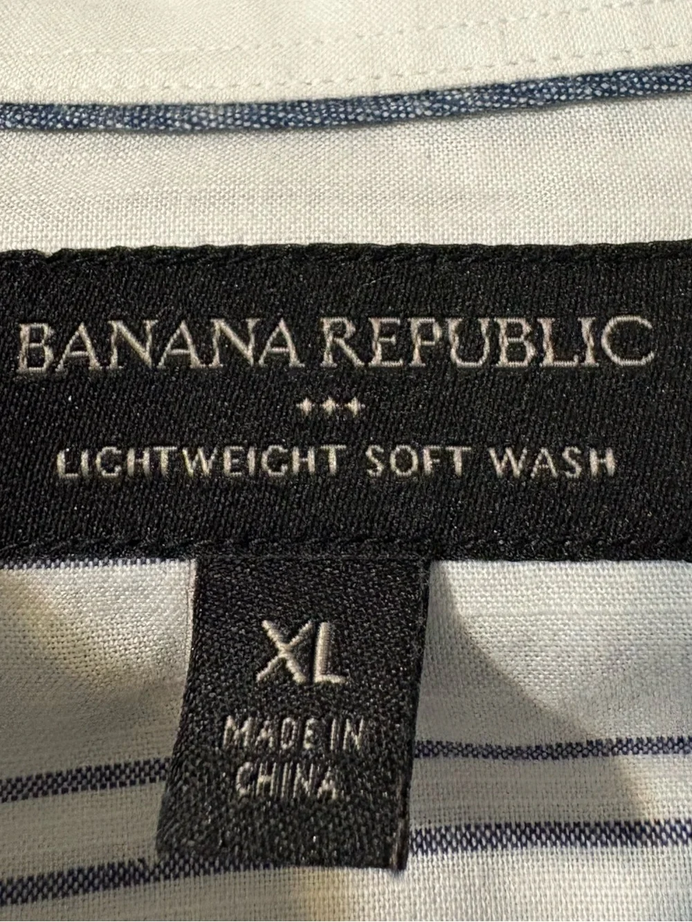 Banana Republic button-down shirt Men’s XL grey white stripe lightweight soft‎